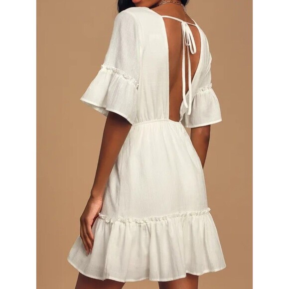 Lulus Sunshine Daydream White Short Sleeve Cutout Mini Dress Size Large NWT - Picture 2 of 11
